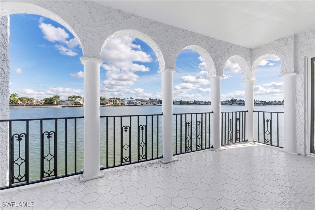 4000 Gulf Shore Blvd. #2000, Naples, FL 34103