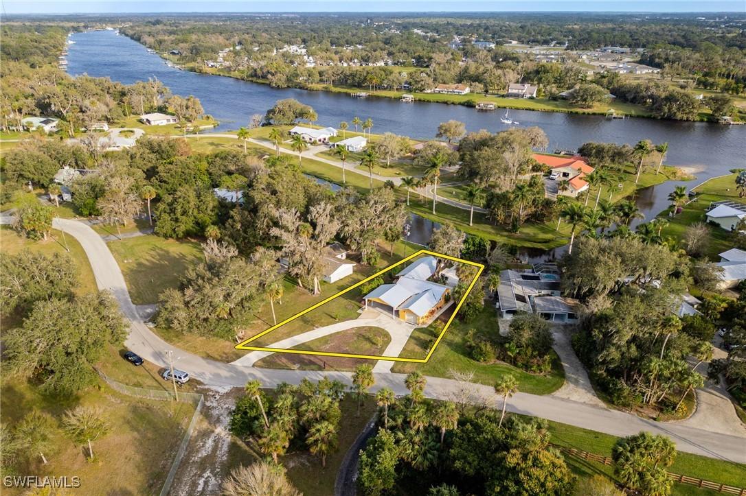 617 Caloosa Estates Dr., Labelle, FL 33935