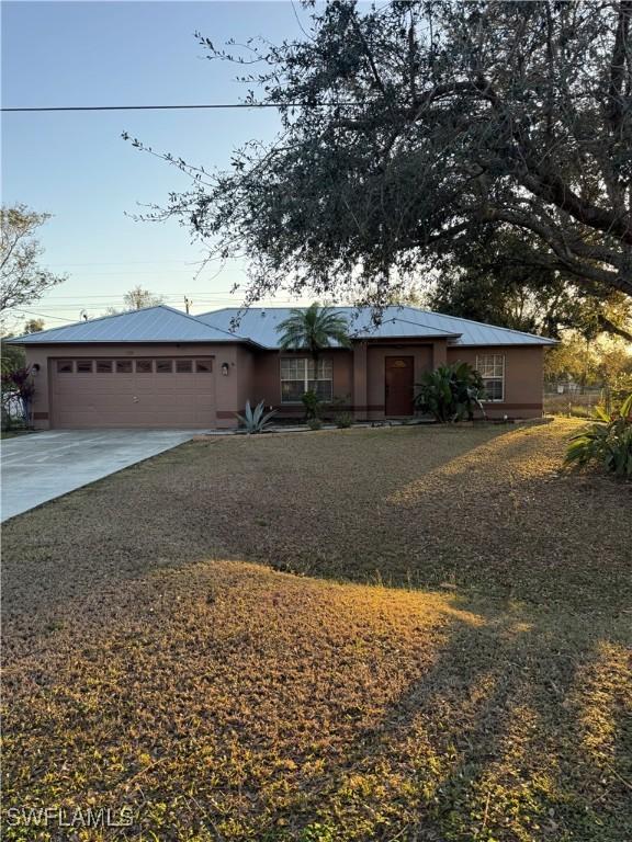 138 Zobora Cir., Fort Myers, FL 33913