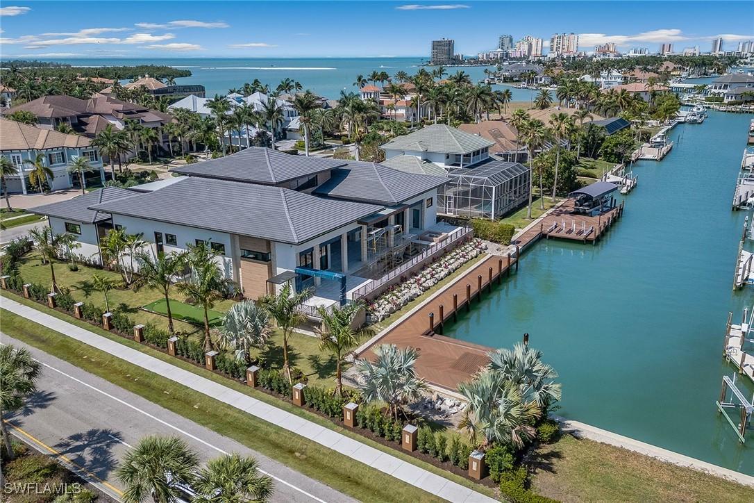 1598 Heights Ct., Marco Island, FL 34145