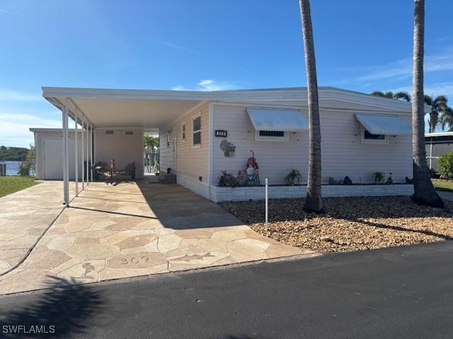 309 Shoreland Dr., Fort Myers, FL 33905