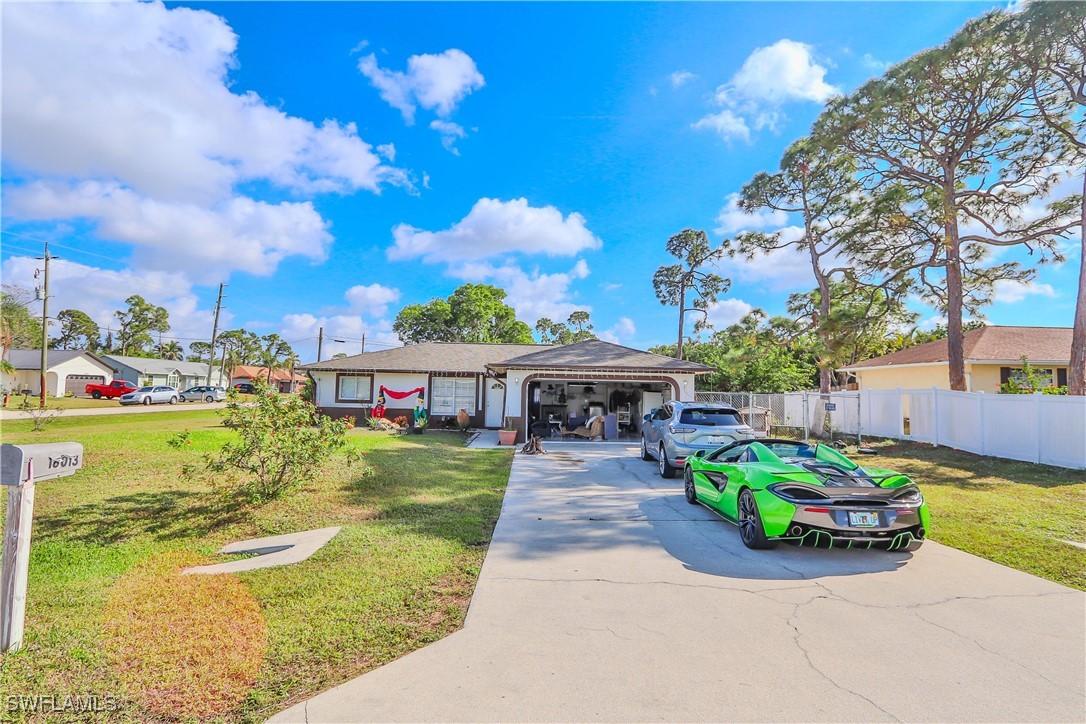 18013 Phlox Dr., Fort Myers, FL 33967