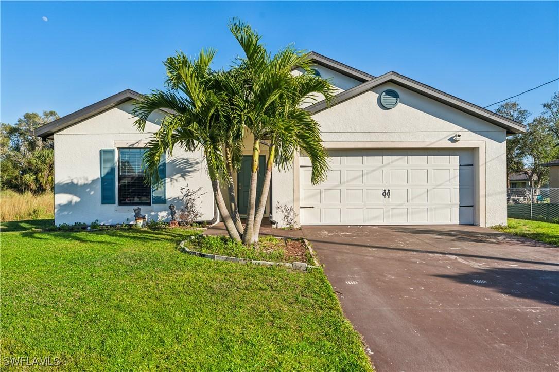 811 Lystra Ave., Fort Myers, FL 33913