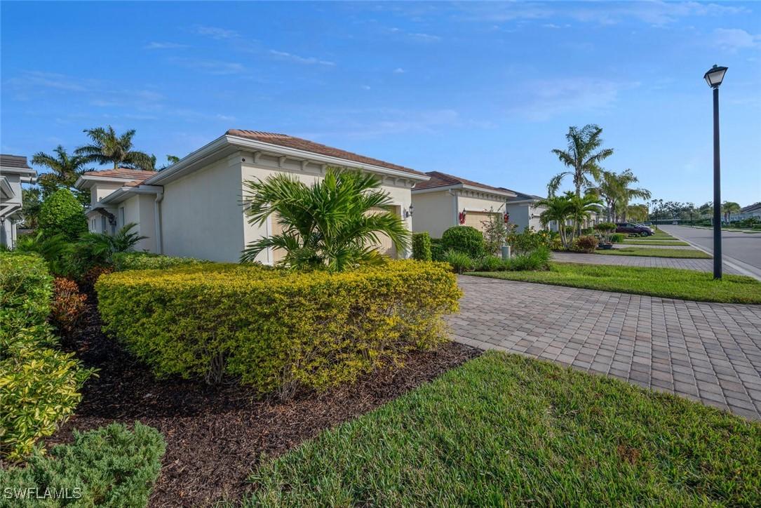 10709 Manatee Key Ln., Estero, FL 33928