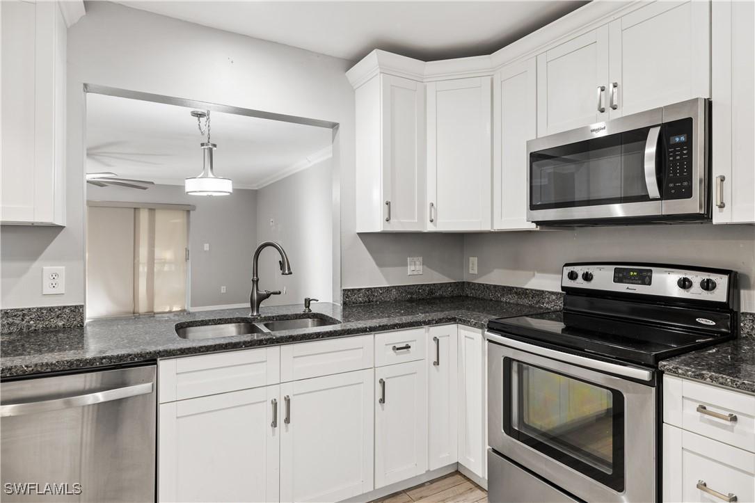1707 Golf Club Dr. #5, North Fort Myers, FL 33903