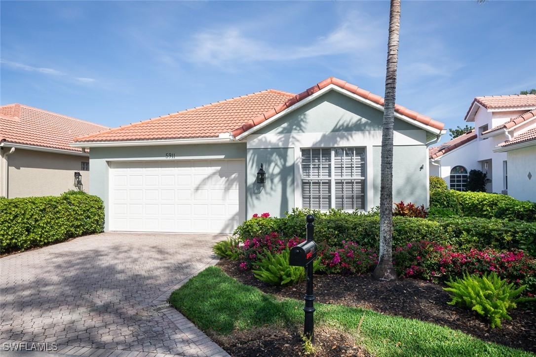 5911 Livermore Ln., Naples, FL 34119
