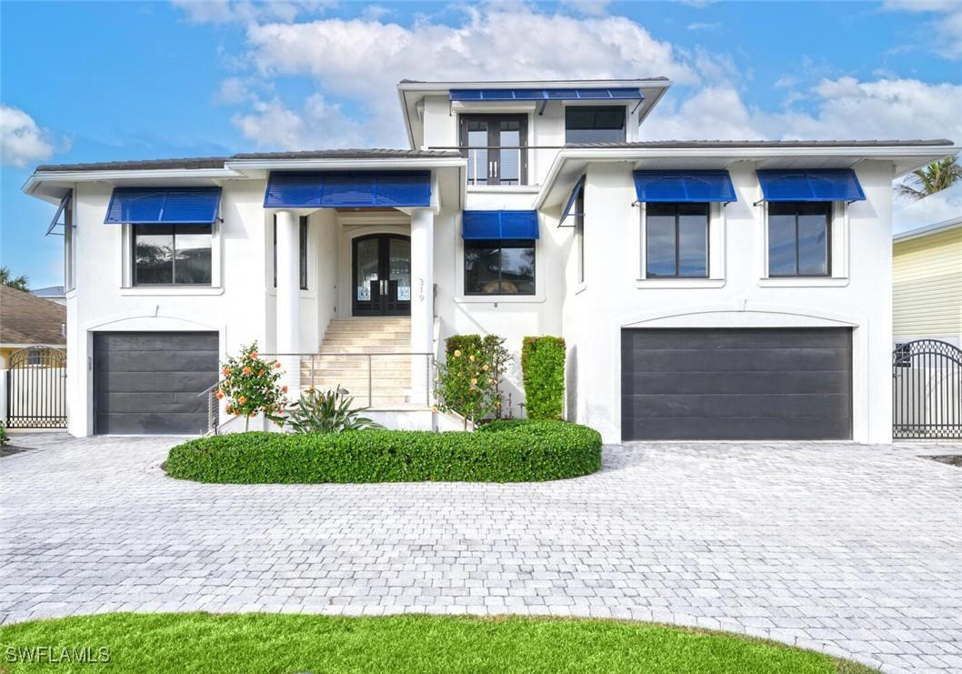 319 Lagoon Ave., Naples, FL 34108