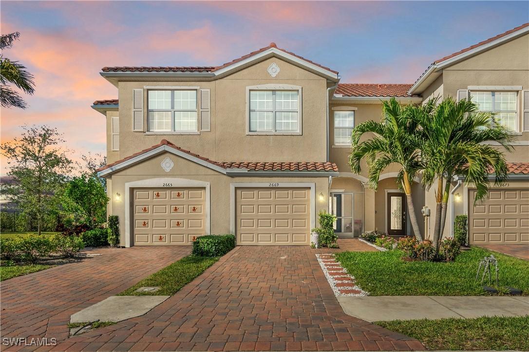 2669 Citrus St., Naples, FL 34120