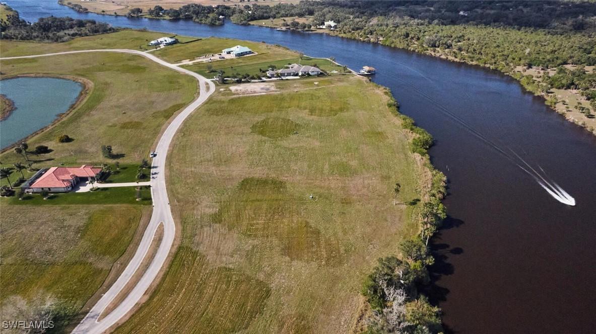2048 Silk Bay Blvd., Alva, FL 33920