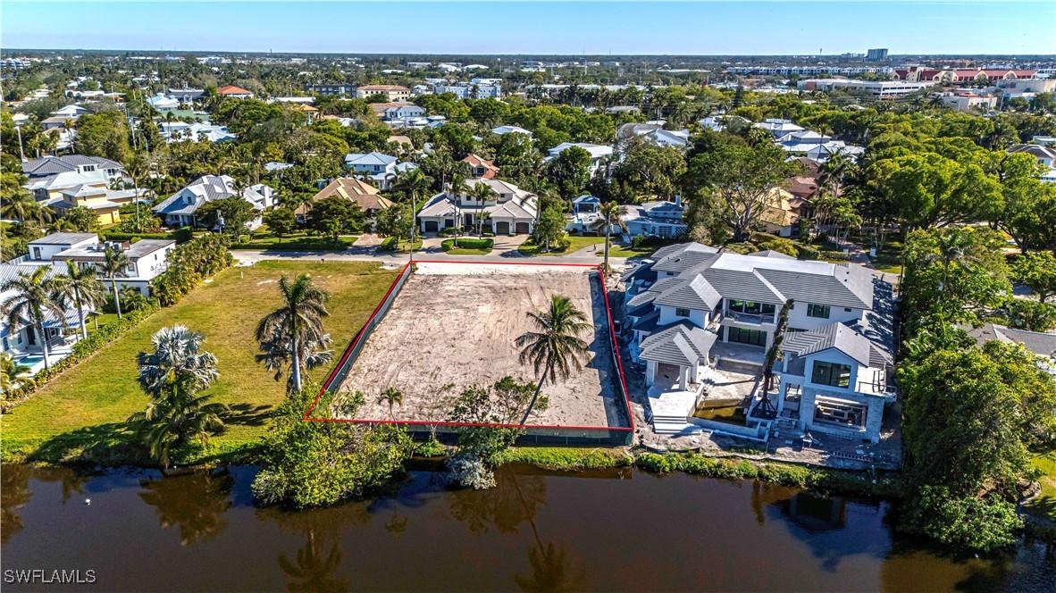 649 Bougainvillea Rd., Naples, FL 34102