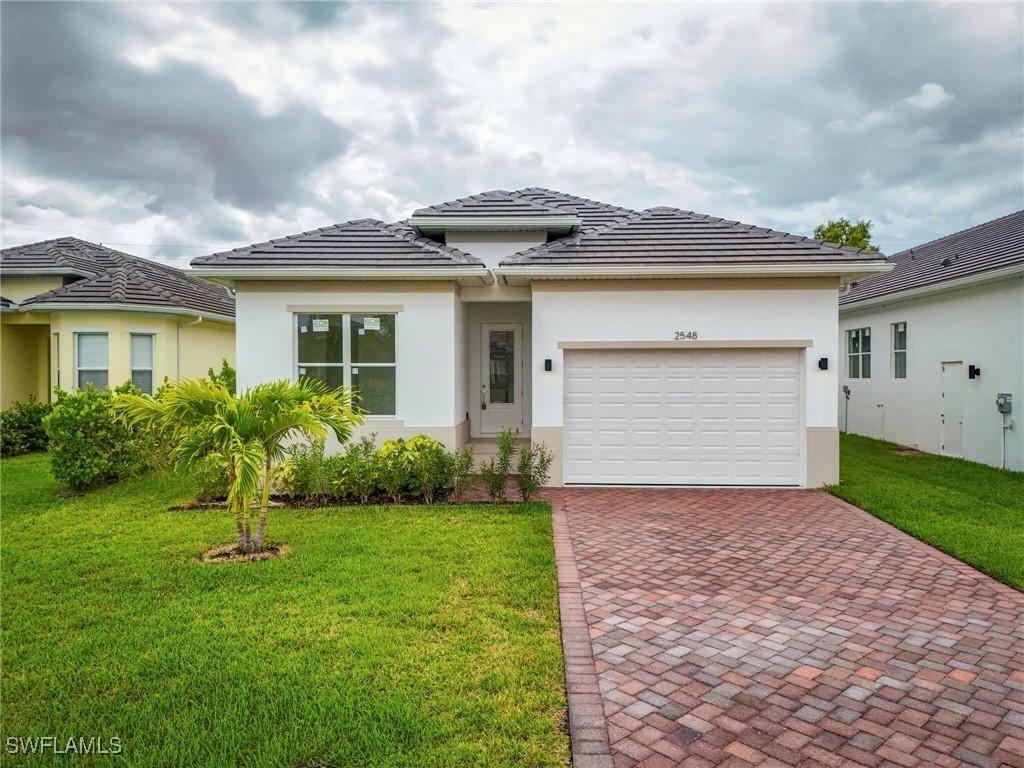 2548 Linda Dr., Naples, FL 34112