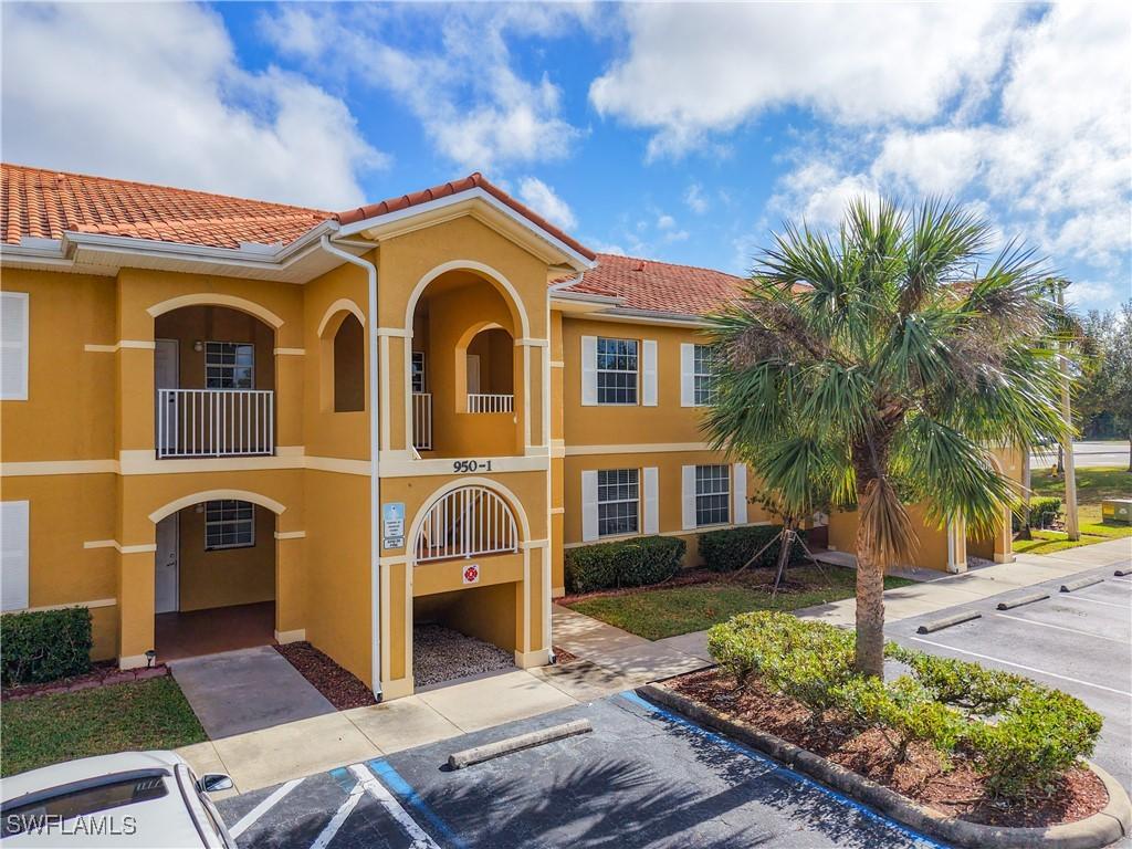 950 Hancock Creek South Blvd. #124, Cape Coral, FL 33909