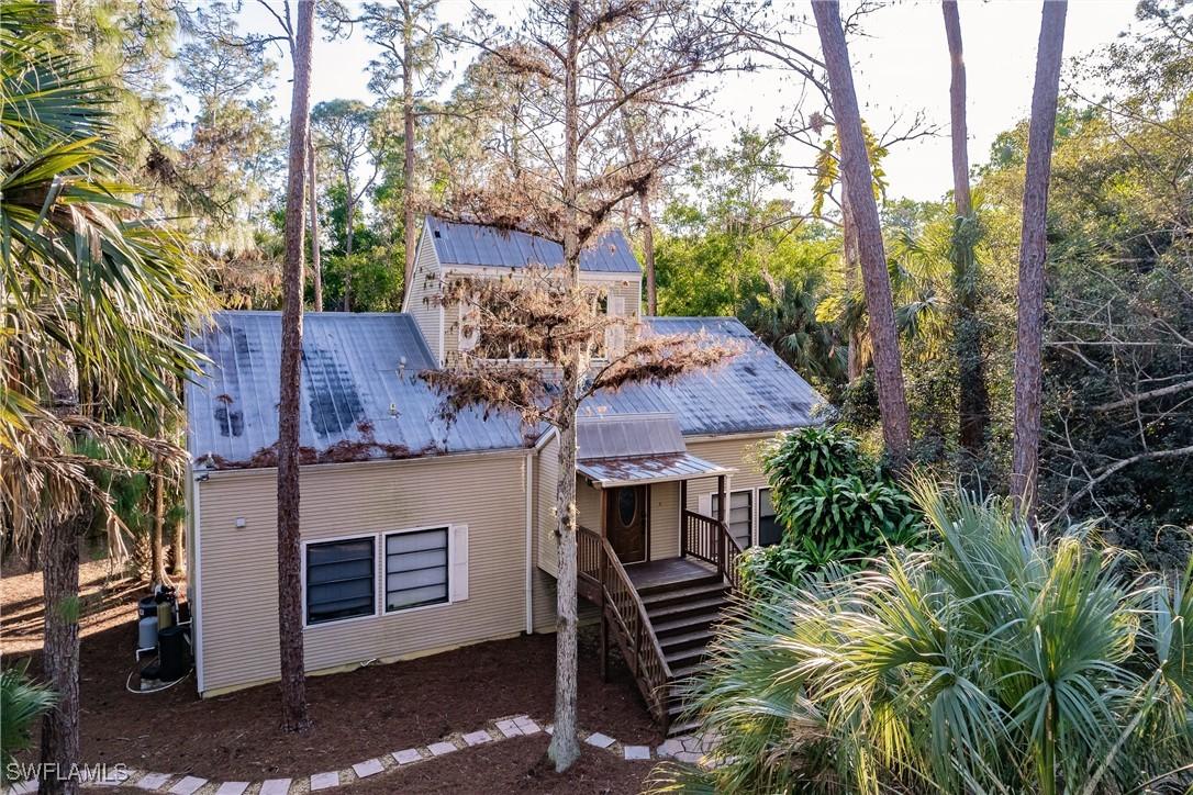 5400 Hawthorn Woods Way, Naples, FL 34116