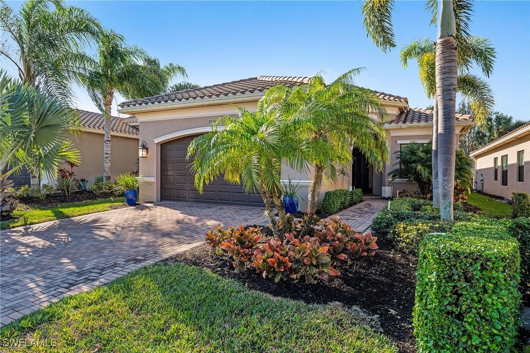 3570 Beaufort Ct., Naples, FL 34119
