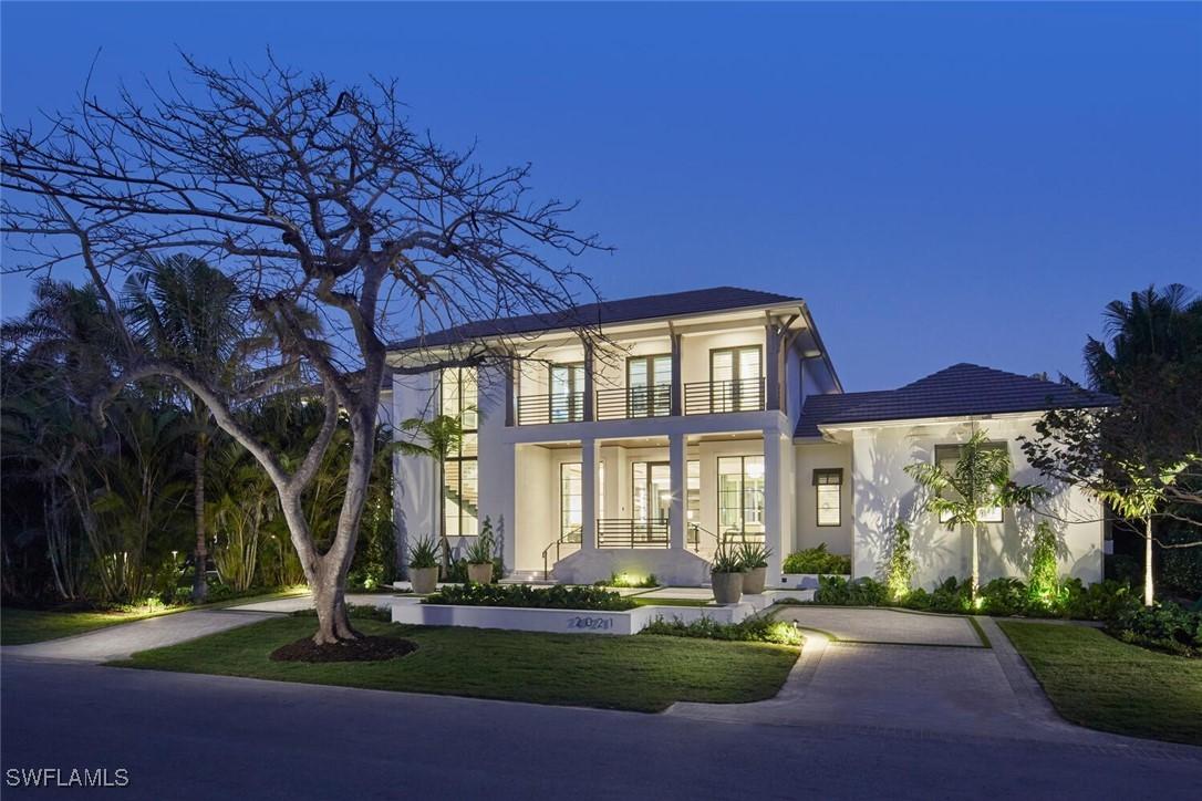2021 Gordon Dr., Naples, FL 34102