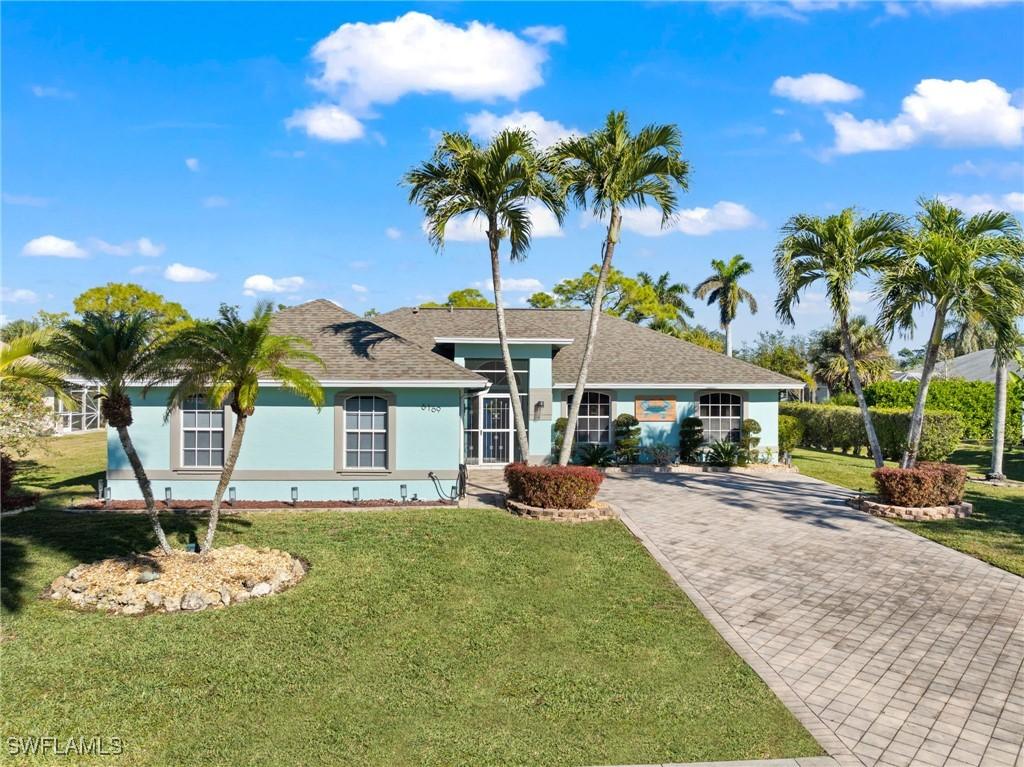 6169 Woodstone Dr., Naples, FL 34112