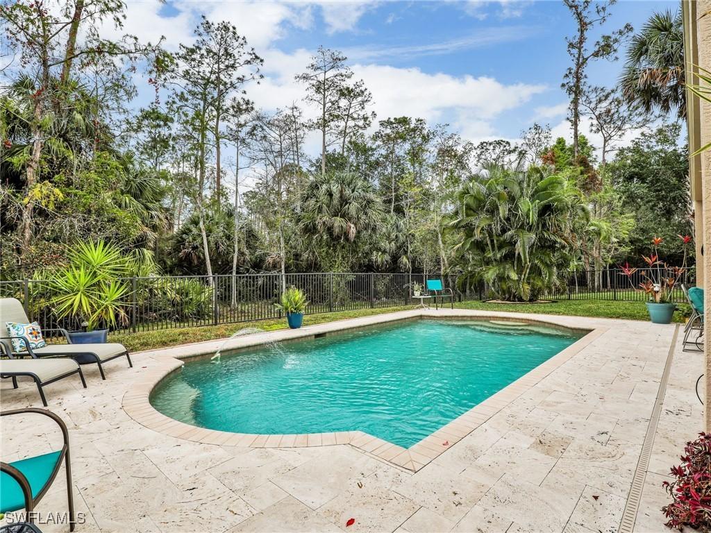 2446 Butterfly Palm Dr., Naples, FL 34119