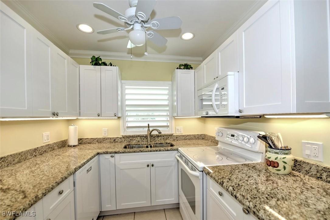 486 Broad Ave. #H486, Naples, FL 34102