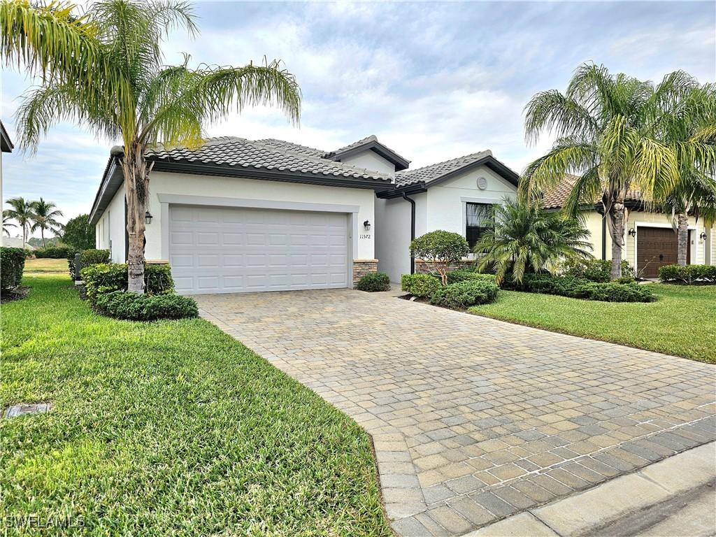 11572 Shady Blossom Dr., Fort Myers, FL 33913