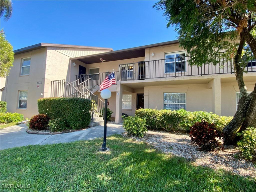 5725 Foxlake Dr. #8, North Fort Myers, FL 33917