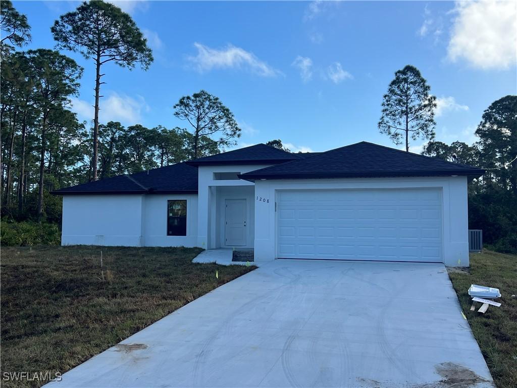 481 Woodman Dr., Lehigh Acres, FL 33972