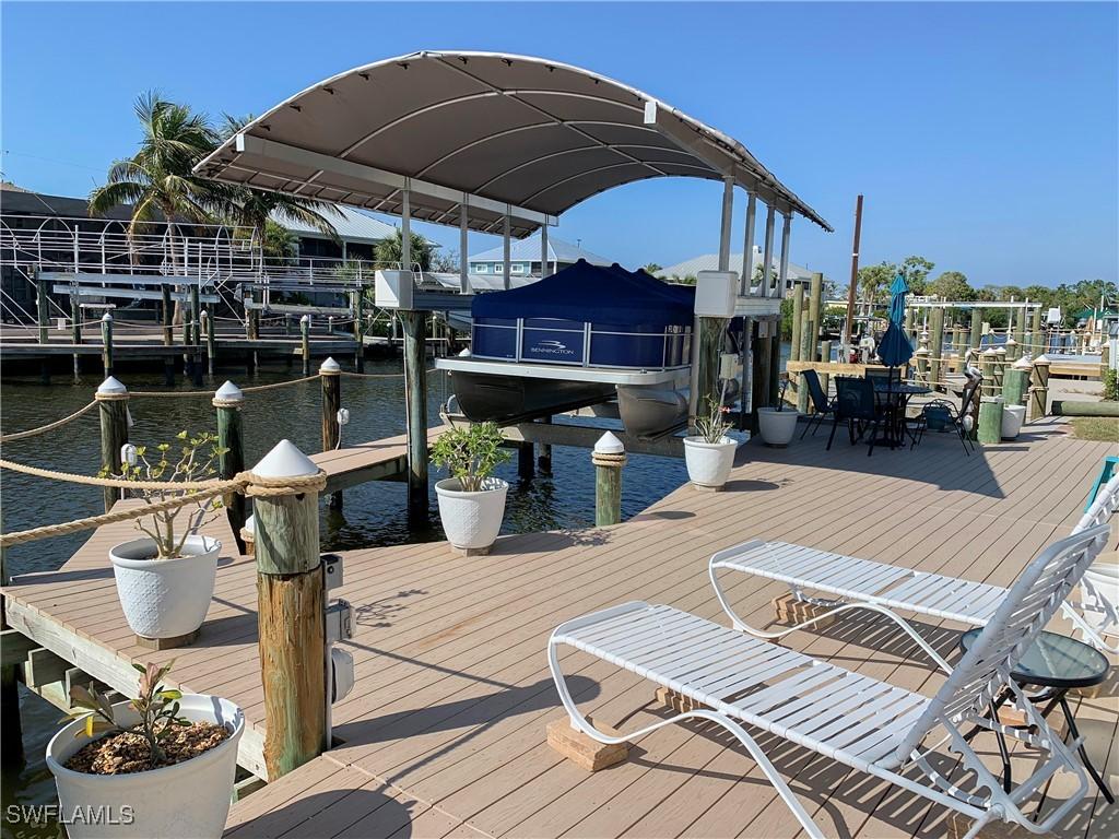 11580 Dogwood Ln., Fort Myers Beach, FL 33931