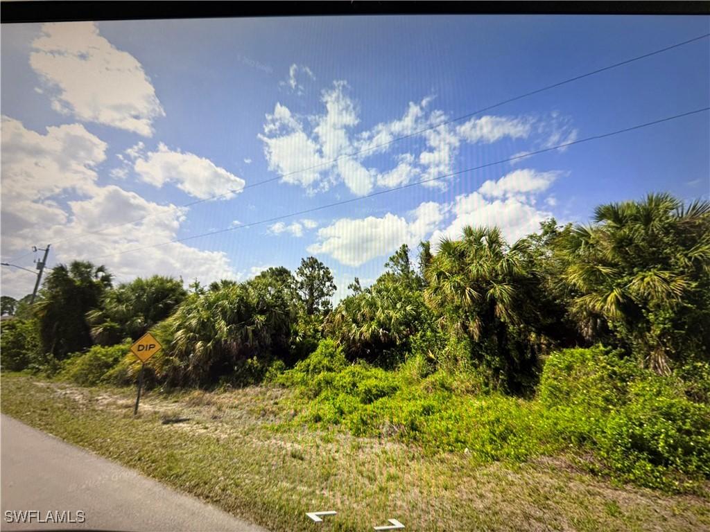 737 Long Island St., Lehigh Acres, FL 33974