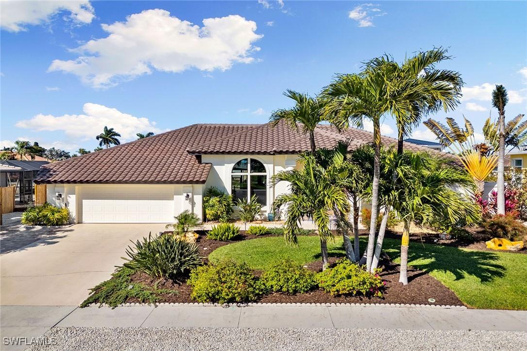 1724 Wavecrest Ct., Marco Island, FL 34145