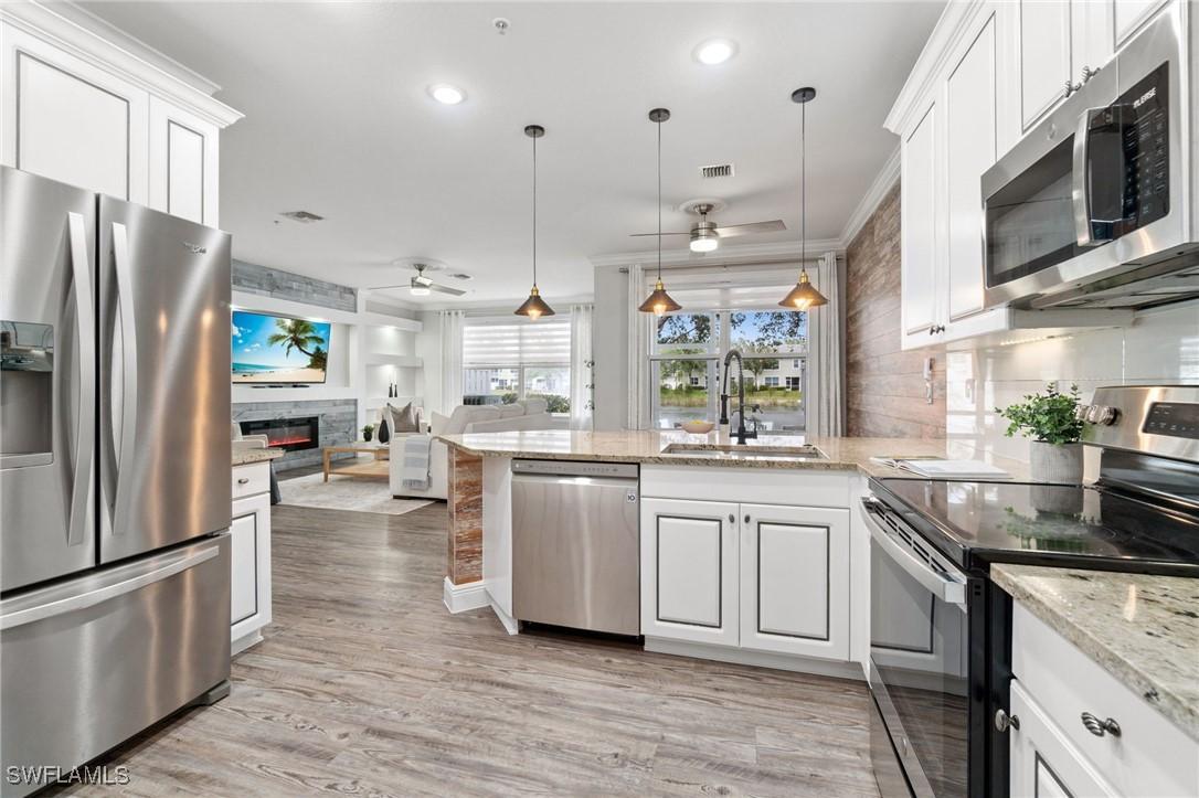 1330 Mariposa Cir. #103, Naples, FL 34105