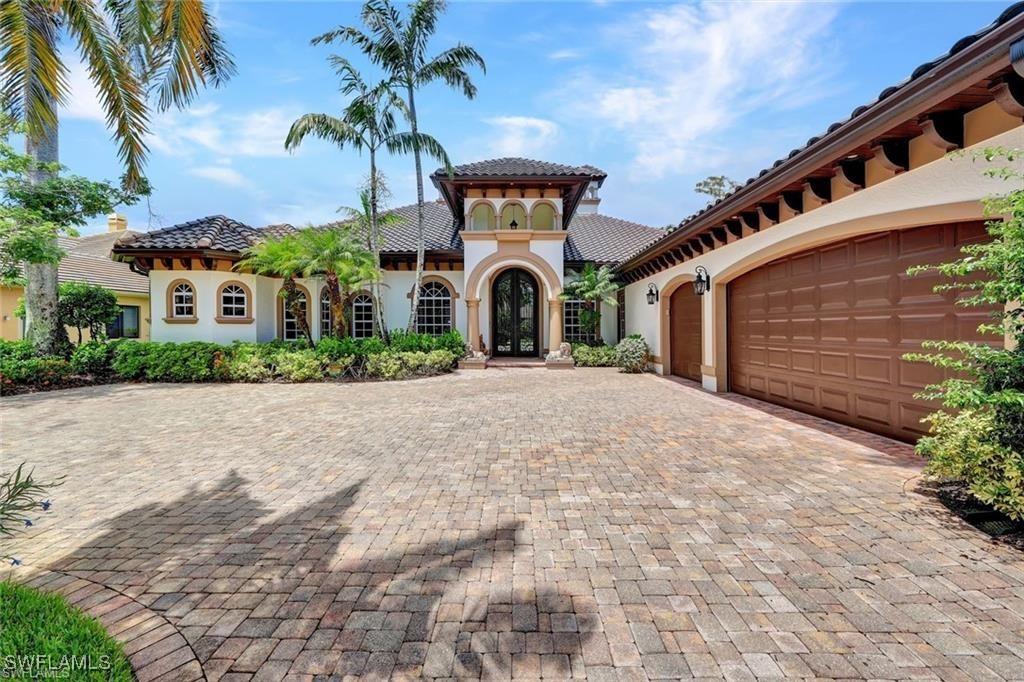 2743 Olde Cypress Dr., Naples, FL 34119