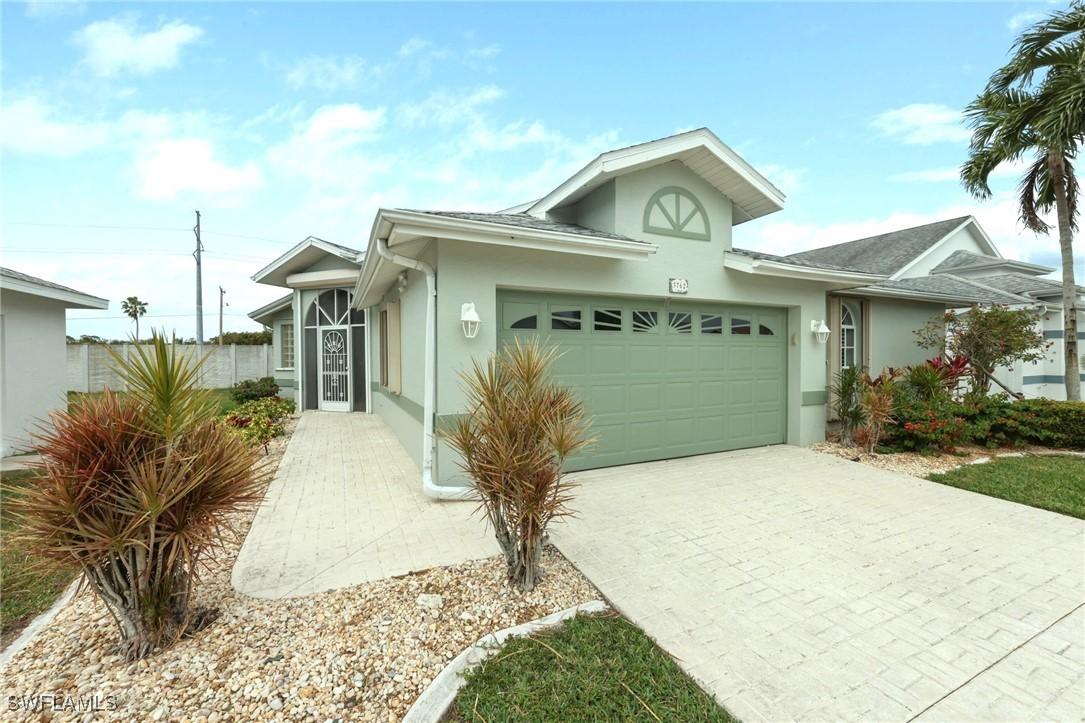 3762 Sabal Springs Blvd., North Fort Myers, FL 33917