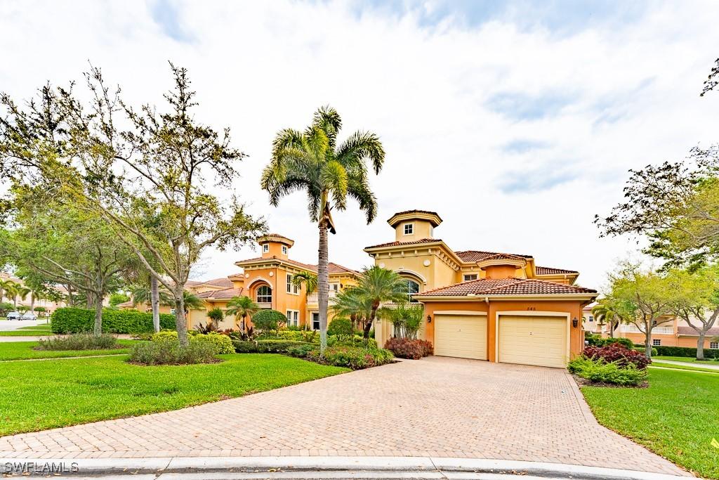 545 Avellino Isles Cir. #102, Naples, FL 34119