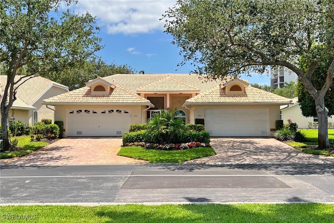 682 Wiggins Bay Dr. #2R, Naples, FL 34110