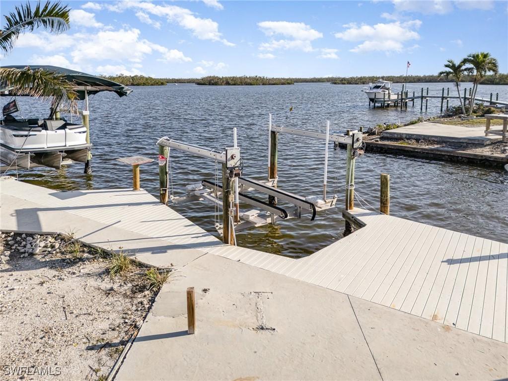 68 Emily Ln., Fort Myers Beach, FL 33931