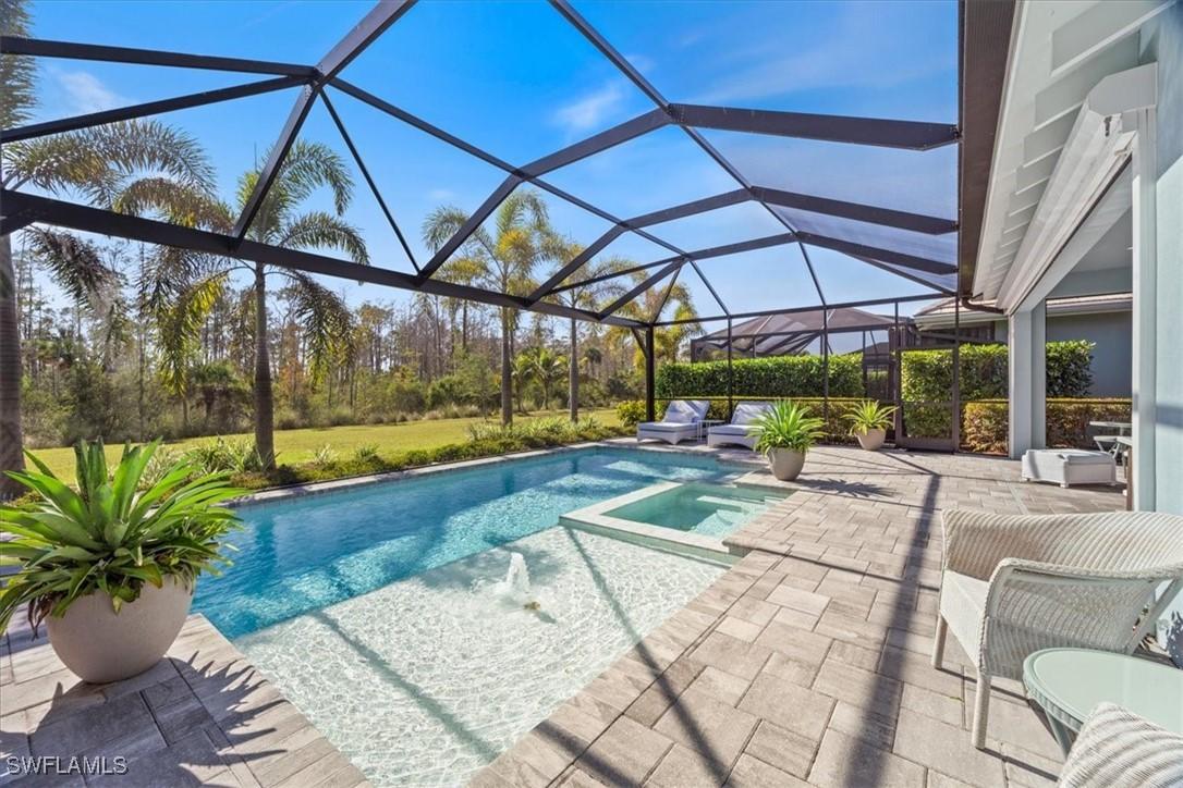 6285 Antigua Way, Naples, FL 34113