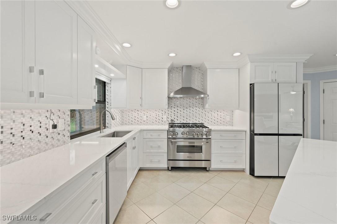 681 Astarias Cir., Fort Myers, FL 33919