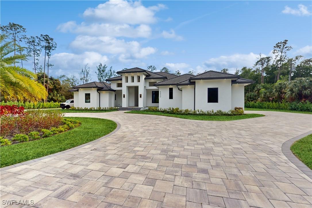 5990 English Oaks Ln., Naples, FL 34119