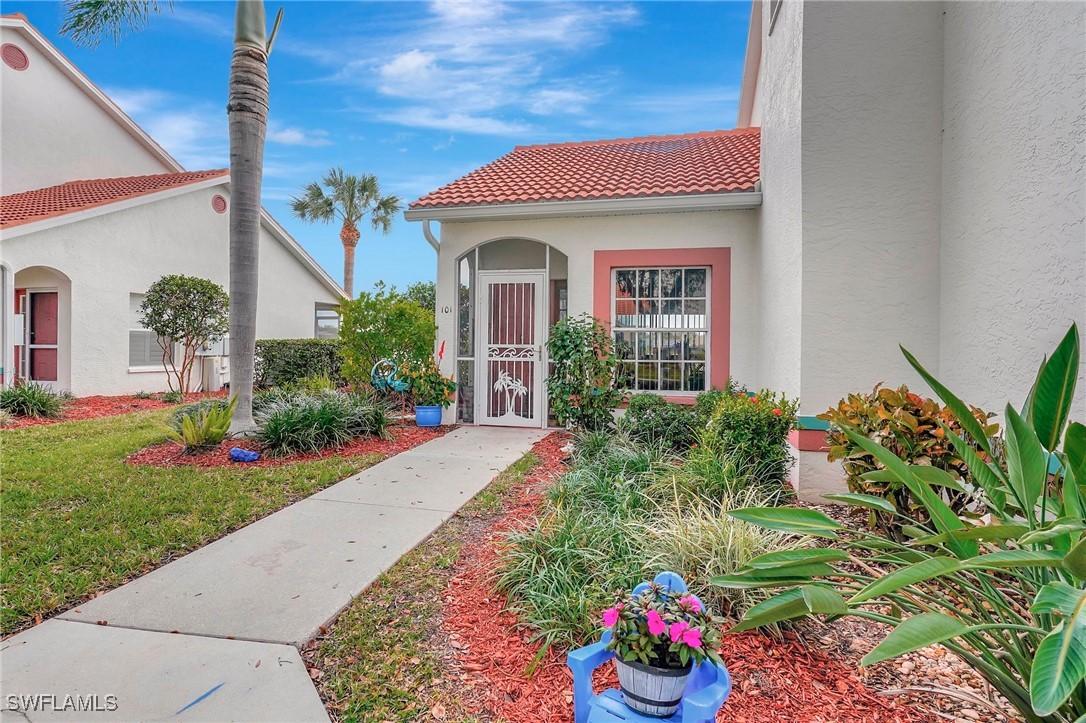 555 Windsor Sq. #101, Naples, FL 34104
