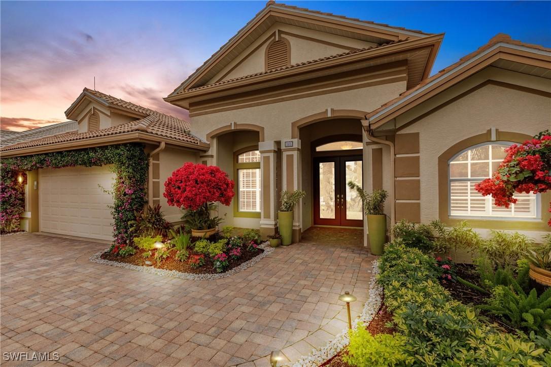 525 Eagle Creek Dr., Naples, FL 34113