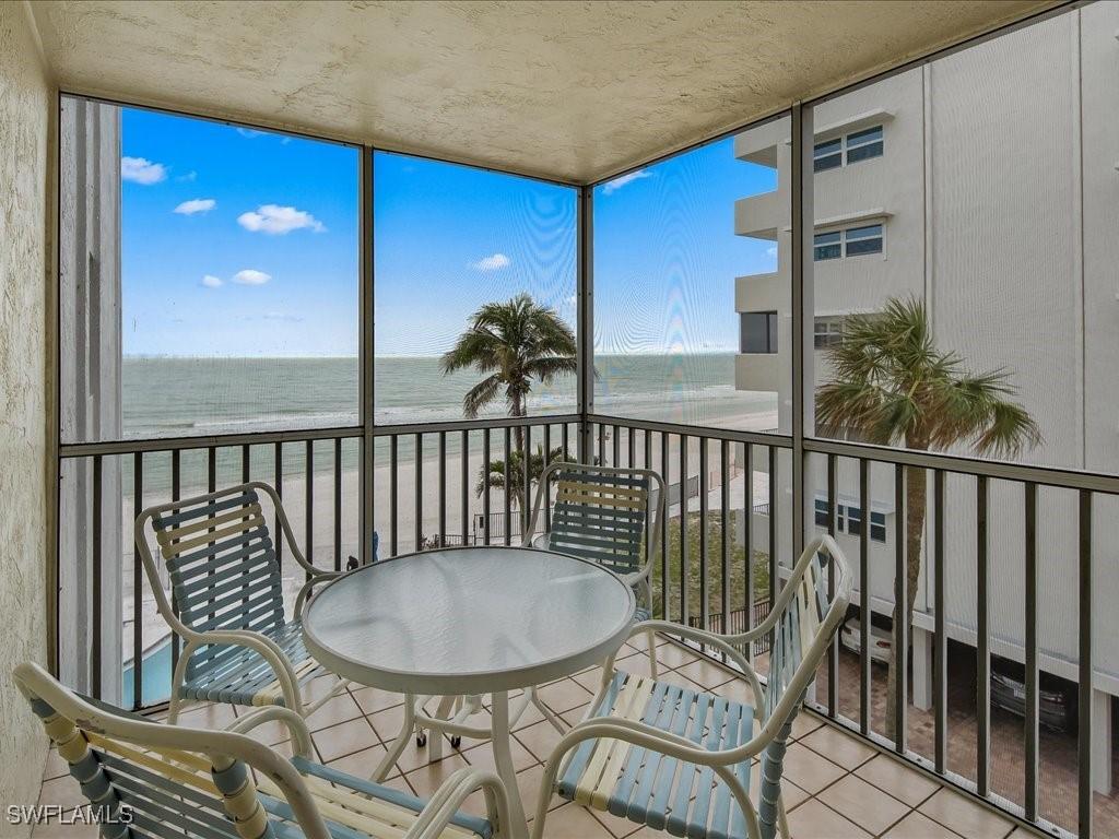 1919 Gulf Shore Blvd. #403, Naples, FL 34102