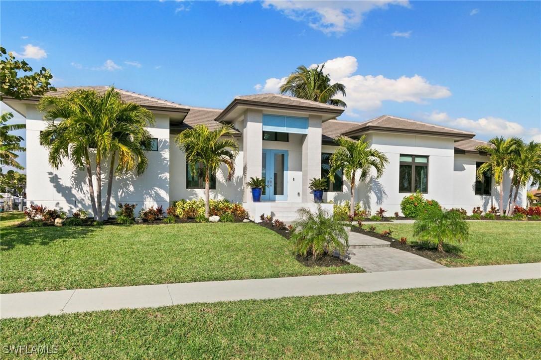 100 Templewood Ct., Marco Island, FL 34145