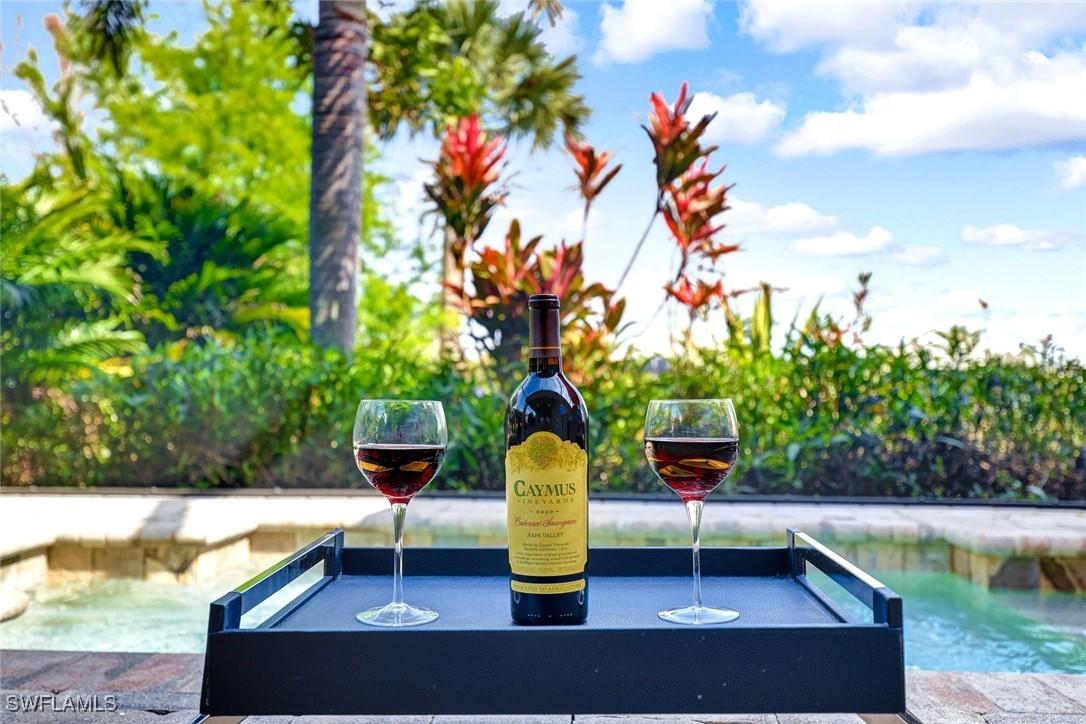 6927 Cay Ct., Naples, FL 34113