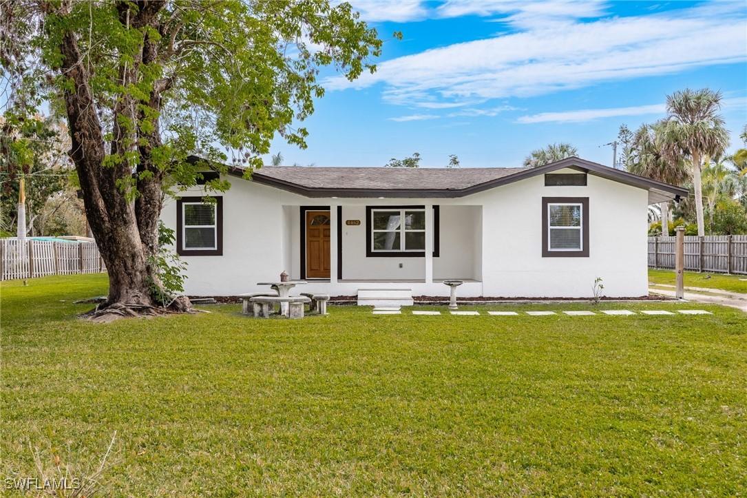 4462 E Riverside Dr., Fort Myers, FL 33905