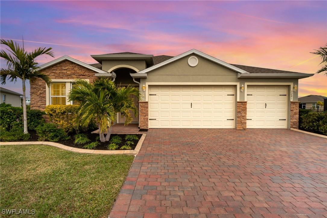 3281 Baravaldo Cir., Cape Coral, FL 33909