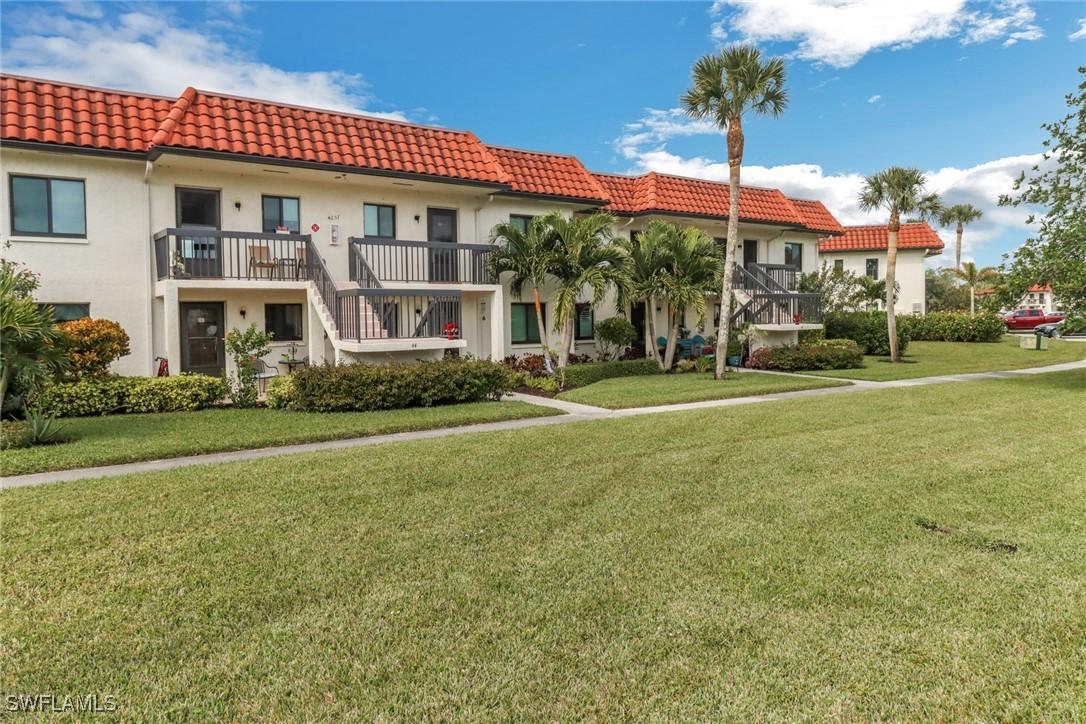 4257 27th Ct. #202, Naples, FL 34116