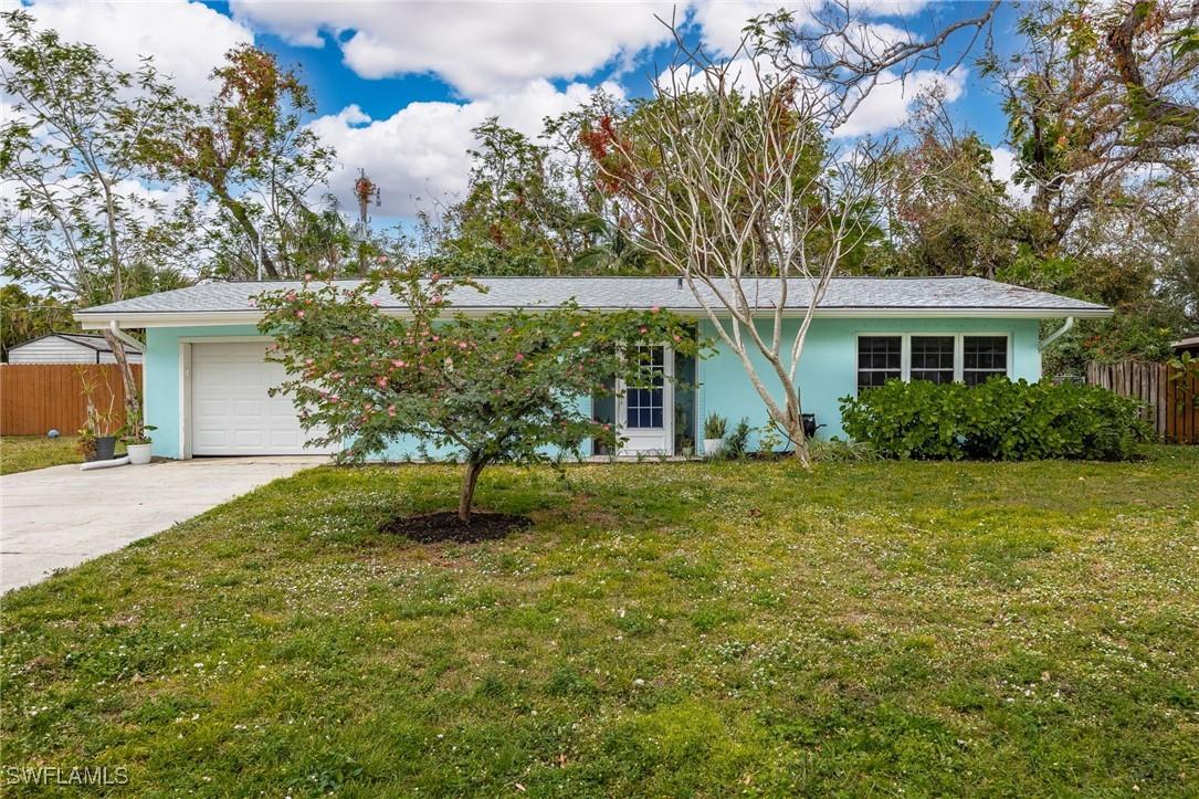 4633 Siesta Cir., Fort Myers, FL 33901