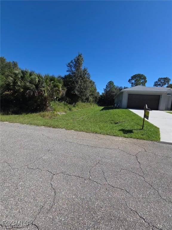 516 Dayton Ave., Lehigh Acres, FL 33972