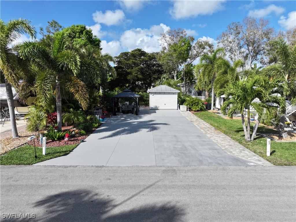 5742 Burrwood Ct., Fort Myers, FL 33905