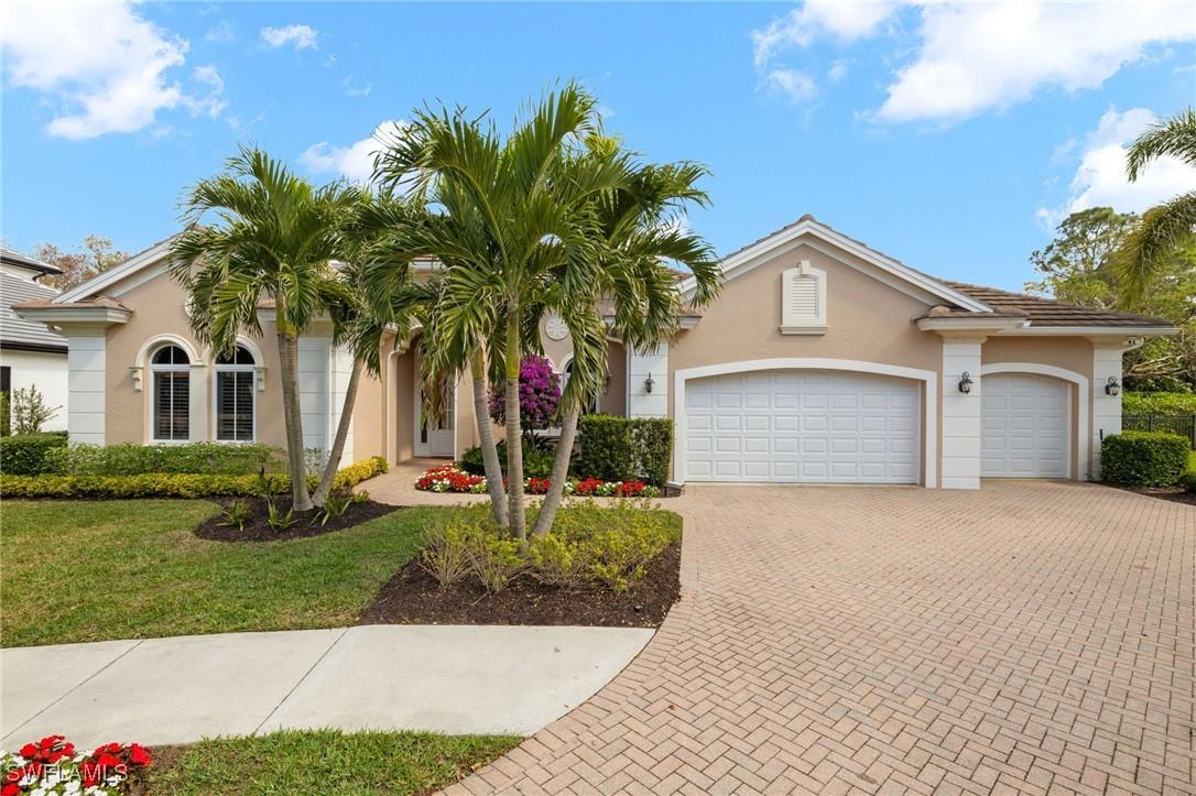 372 Cypress Way, Naples, FL 34110