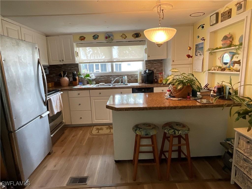 154 Oak Ln. #162, Naples, FL 34114